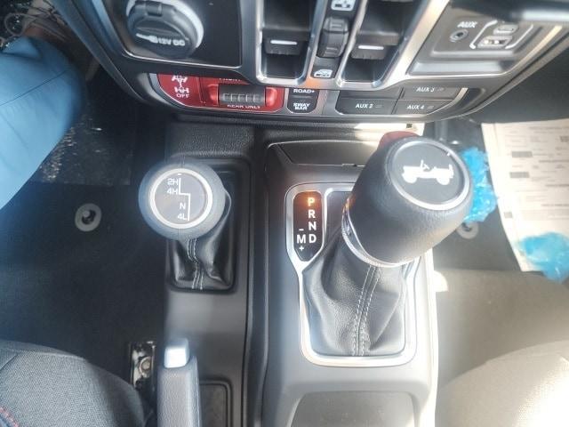 new 2025 Jeep Wrangler car, priced at $57,089
