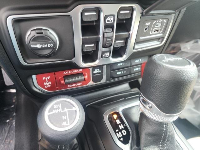 new 2025 Jeep Gladiator car, priced at $46,183
