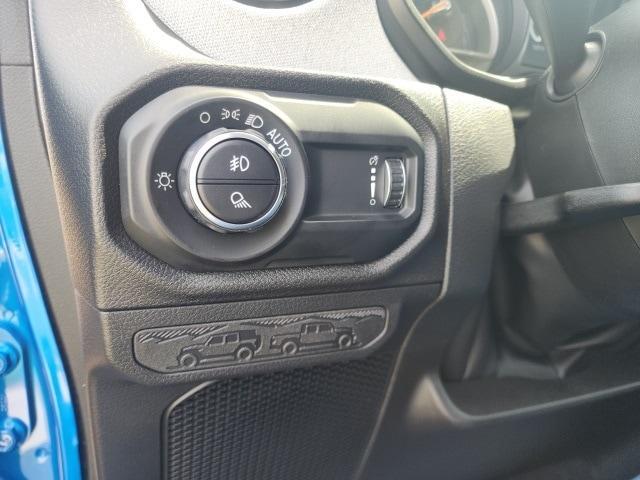 new 2025 Jeep Gladiator car, priced at $46,183