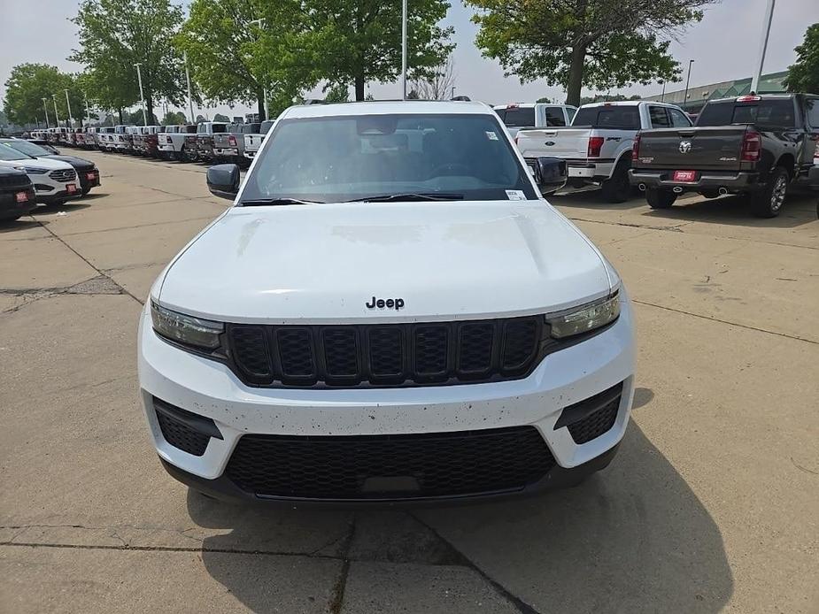 new 2024 Jeep Grand Cherokee car, priced at $42,033