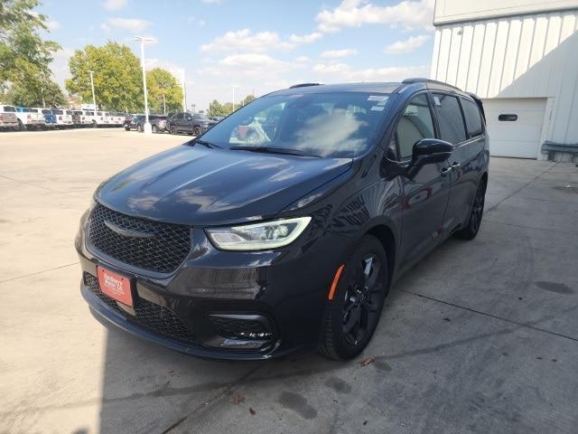 new 2026 Chrysler Pacifica car, priced at $50,723