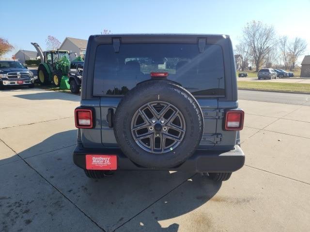 new 2025 Jeep Wrangler car, priced at $34,212