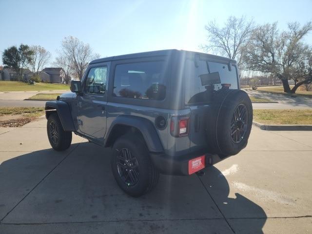 new 2025 Jeep Wrangler car, priced at $34,212