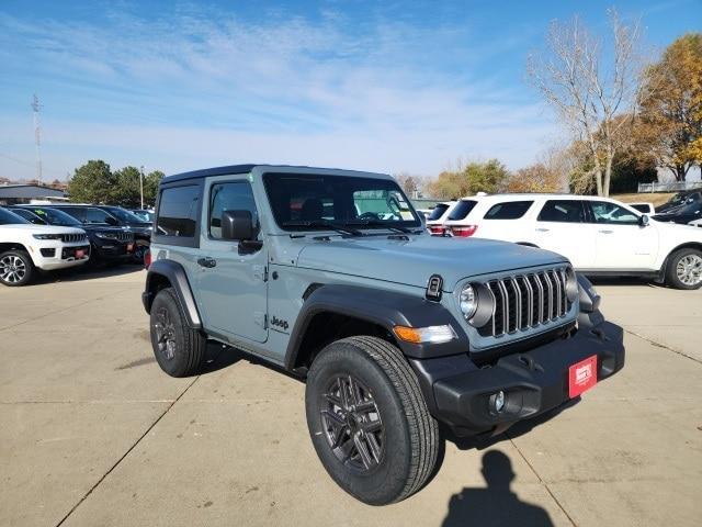 new 2025 Jeep Wrangler car, priced at $34,212