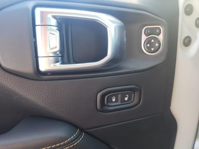 new 2025 Jeep Wrangler car, priced at $49,154