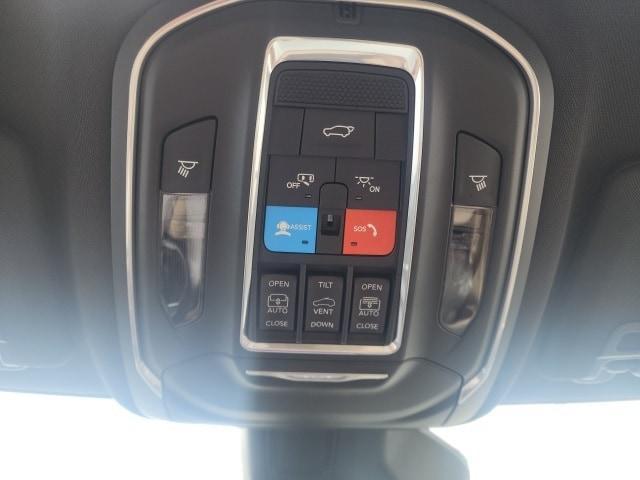 new 2025 Jeep Grand Cherokee L car, priced at $52,001