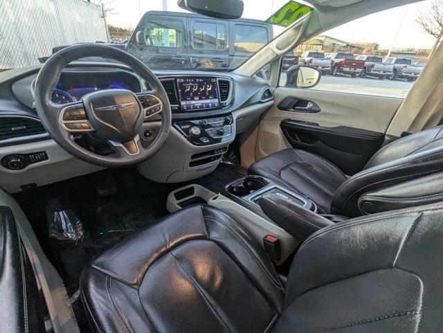 used 2022 Chrysler Pacifica car, priced at $20,912