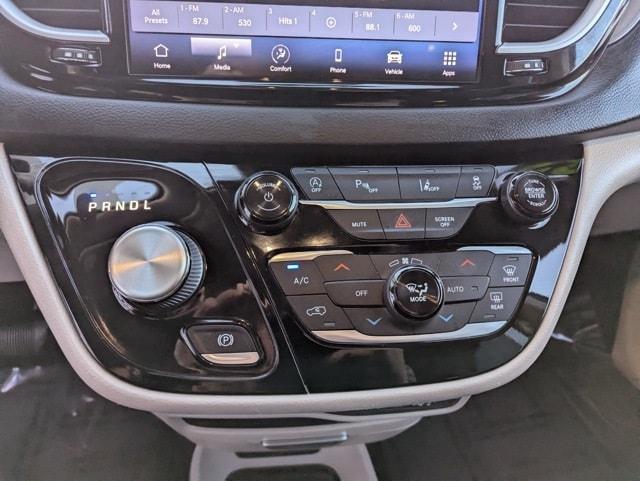 used 2022 Chrysler Pacifica car, priced at $20,912