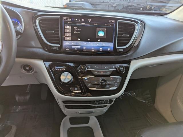 used 2022 Chrysler Pacifica car, priced at $20,912