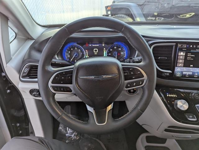 used 2022 Chrysler Pacifica car, priced at $20,912