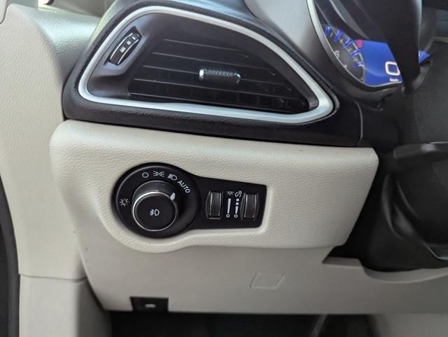 used 2022 Chrysler Pacifica car, priced at $20,912