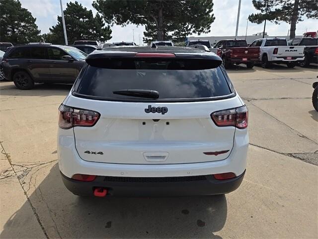 new 2025 Jeep Compass car, priced at $29,215