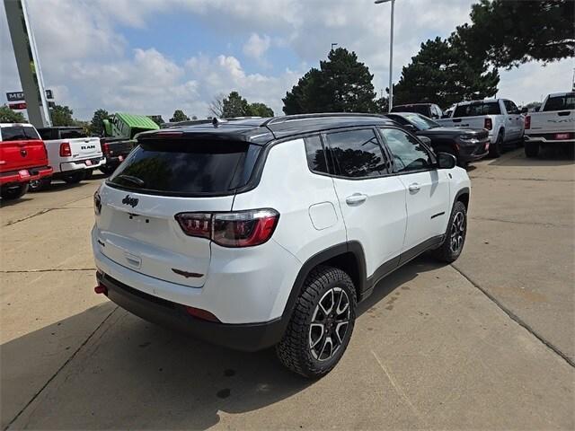 new 2025 Jeep Compass car, priced at $29,215