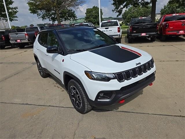 new 2025 Jeep Compass car, priced at $29,215