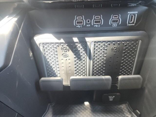 new 2025 Ram 1500 car, priced at $61,516