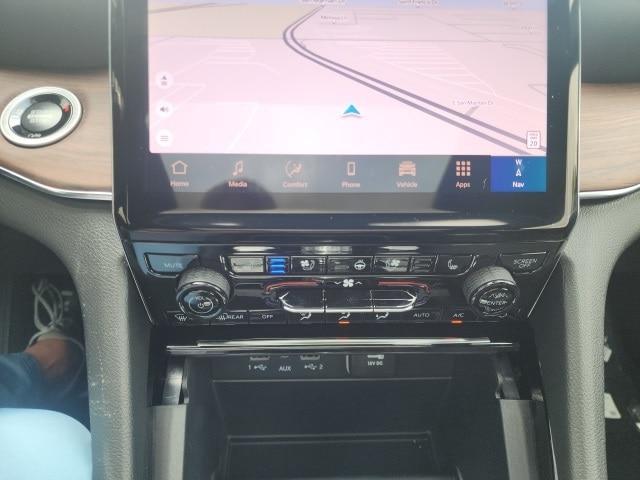 new 2025 Jeep Grand Cherokee car, priced at $56,672