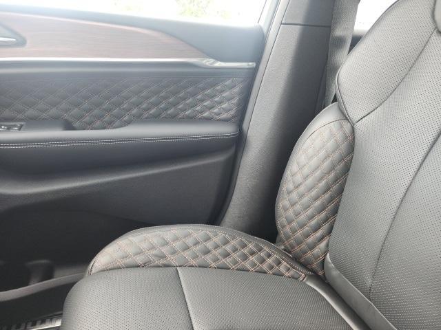 new 2025 Jeep Grand Cherokee car, priced at $56,672