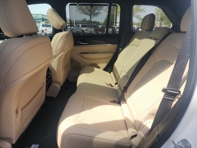 new 2025 Jeep Grand Cherokee car, priced at $50,591