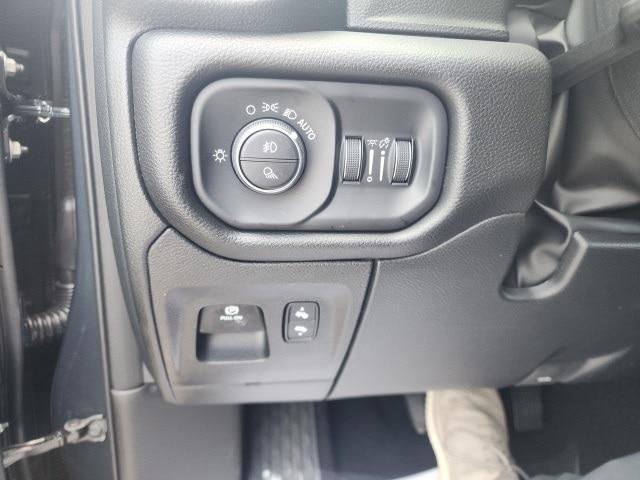 new 2025 Ram 1500 car, priced at $46,279