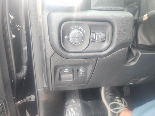 new 2025 Ram 1500 car, priced at $47,427