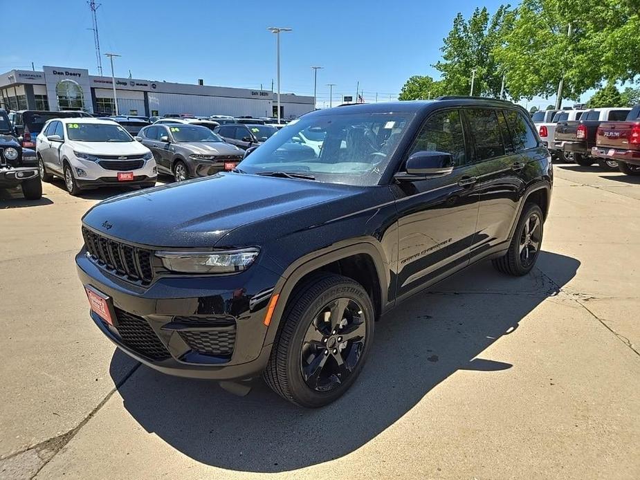 new 2024 Jeep Grand Cherokee car, priced at $45,103