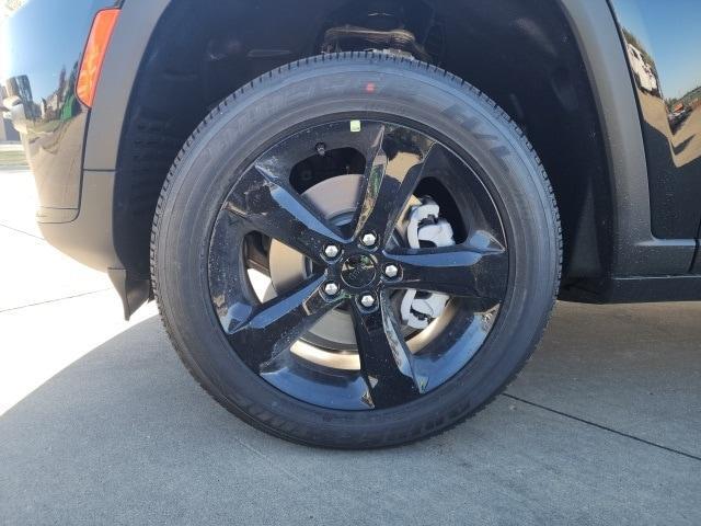 new 2025 Jeep Grand Cherokee L car, priced at $42,857