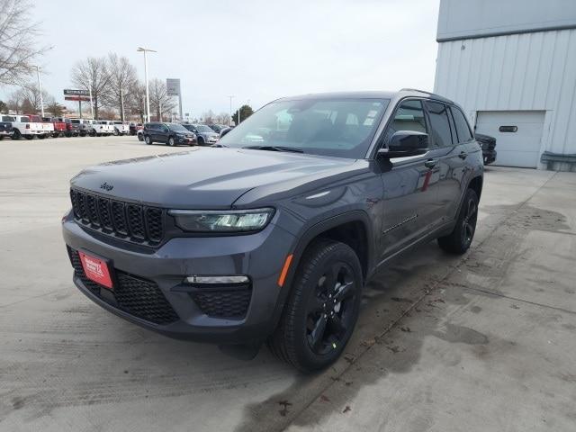 new 2025 Jeep Grand Cherokee car, priced at $46,848