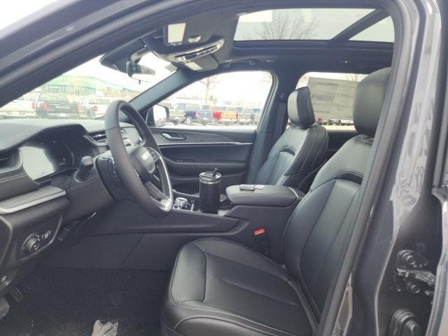 new 2025 Jeep Grand Cherokee car, priced at $46,848