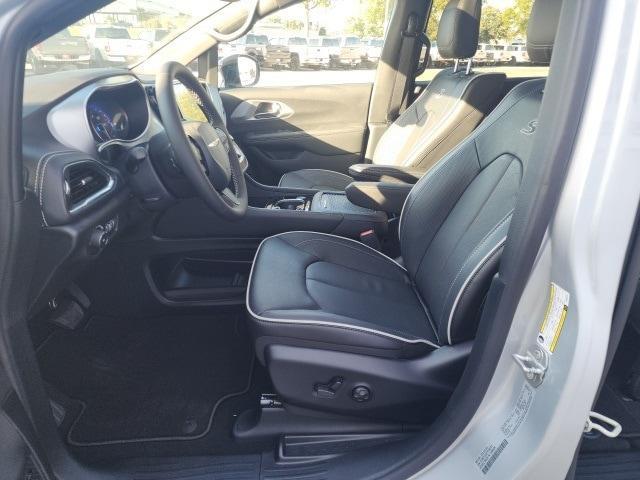 new 2026 Chrysler Pacifica car, priced at $51,312