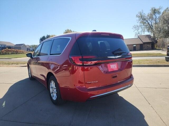 new 2025 Chrysler Pacifica car, priced at $38,585