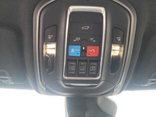 new 2025 Jeep Grand Cherokee car, priced at $46,941