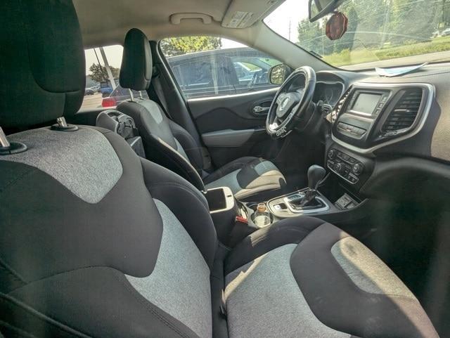 used 2014 Jeep Cherokee car, priced at $7,850