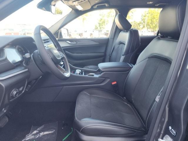 new 2025 Jeep Grand Cherokee car, priced at $42,429
