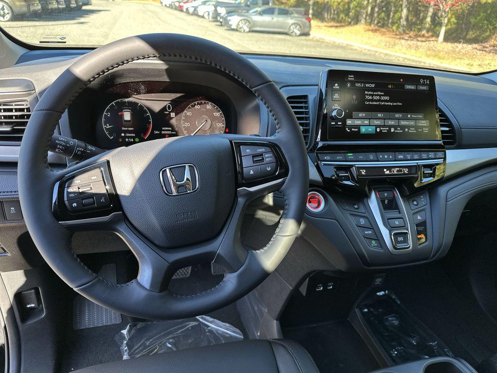 new 2026 Honda Odyssey car, priced at $43,404