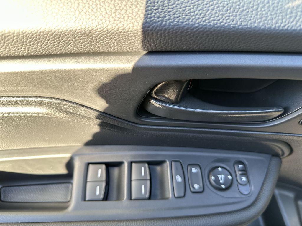 new 2026 Honda Odyssey car, priced at $43,404