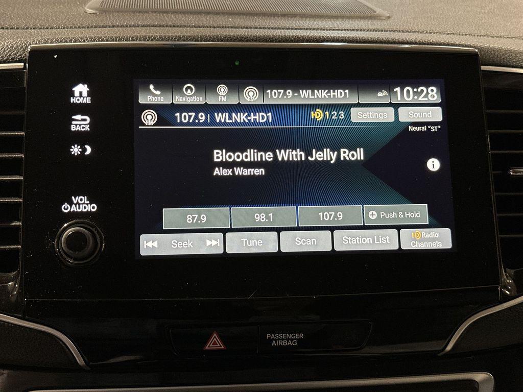 used 2021 Honda Pilot car, priced at $27,755