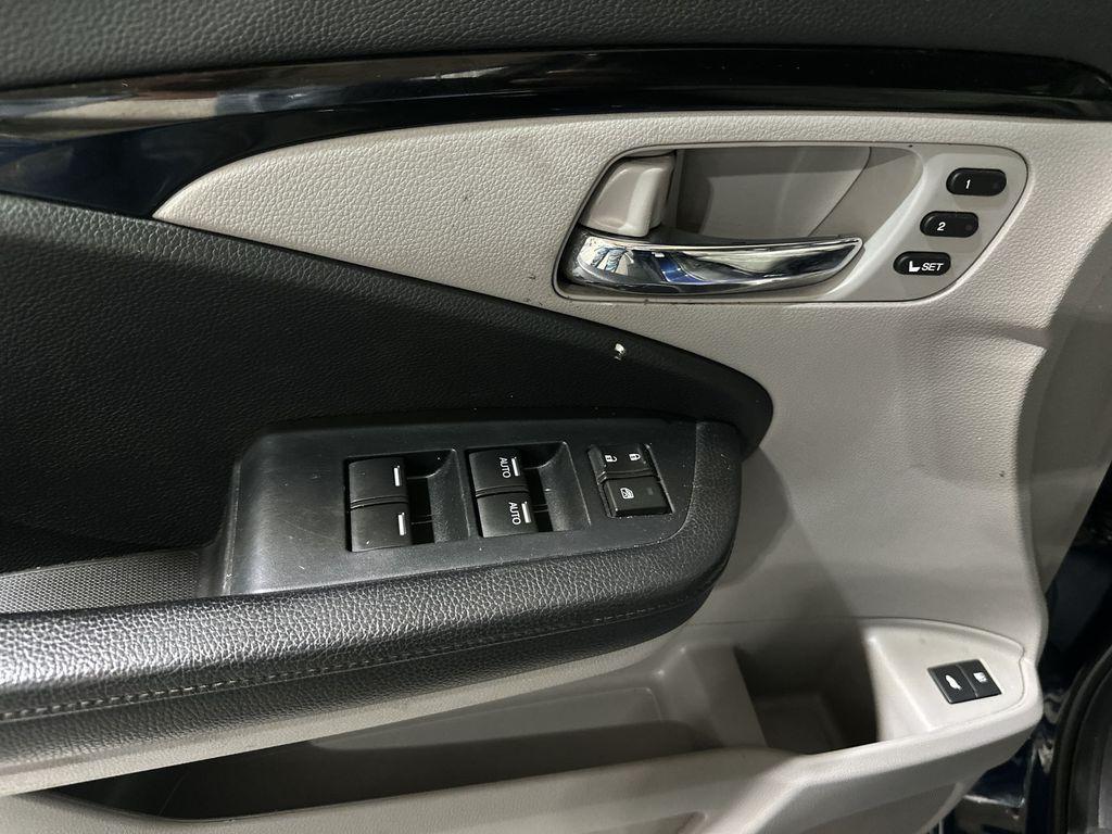 used 2021 Honda Pilot car, priced at $27,755