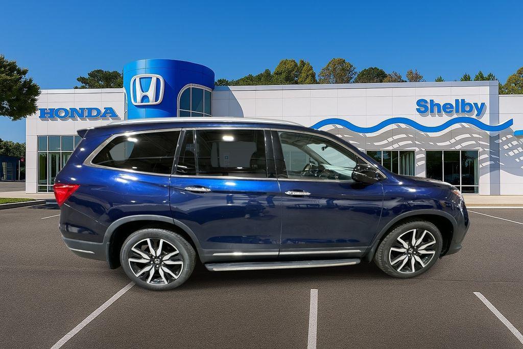 used 2021 Honda Pilot car, priced at $27,755