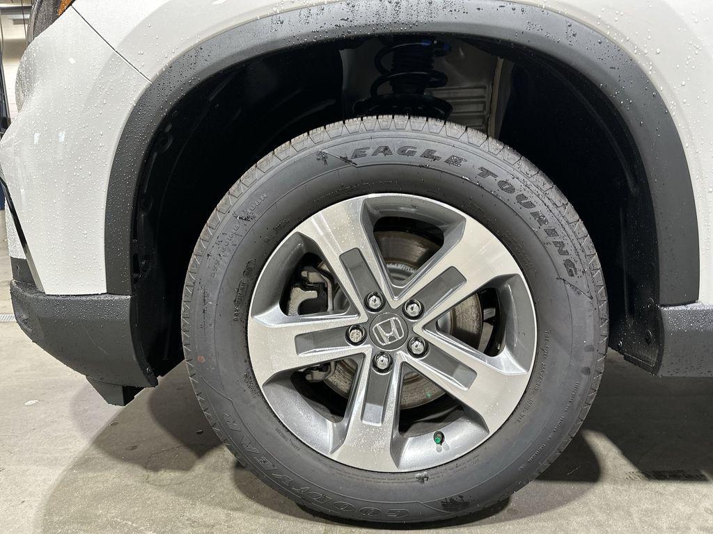 new 2025 Honda Pilot car, priced at $47,240