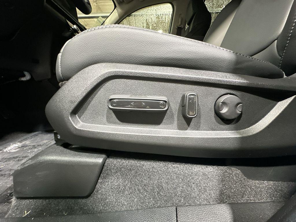 new 2025 Honda Pilot car, priced at $47,240