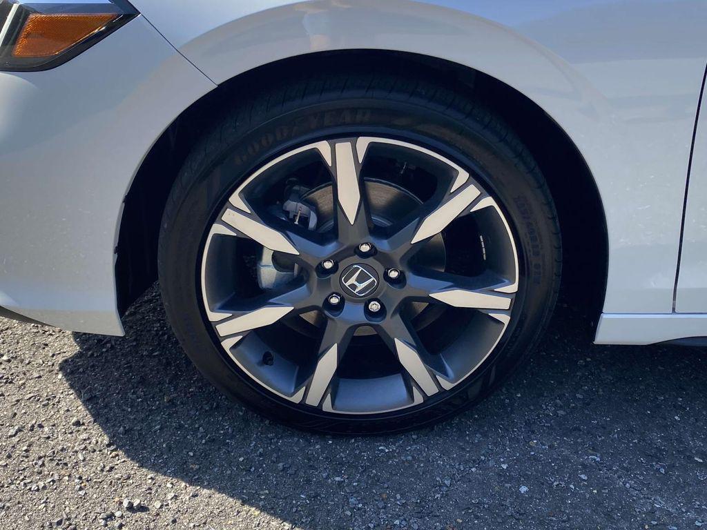 new 2025 Honda Civic Hybrid car, priced at $33,017