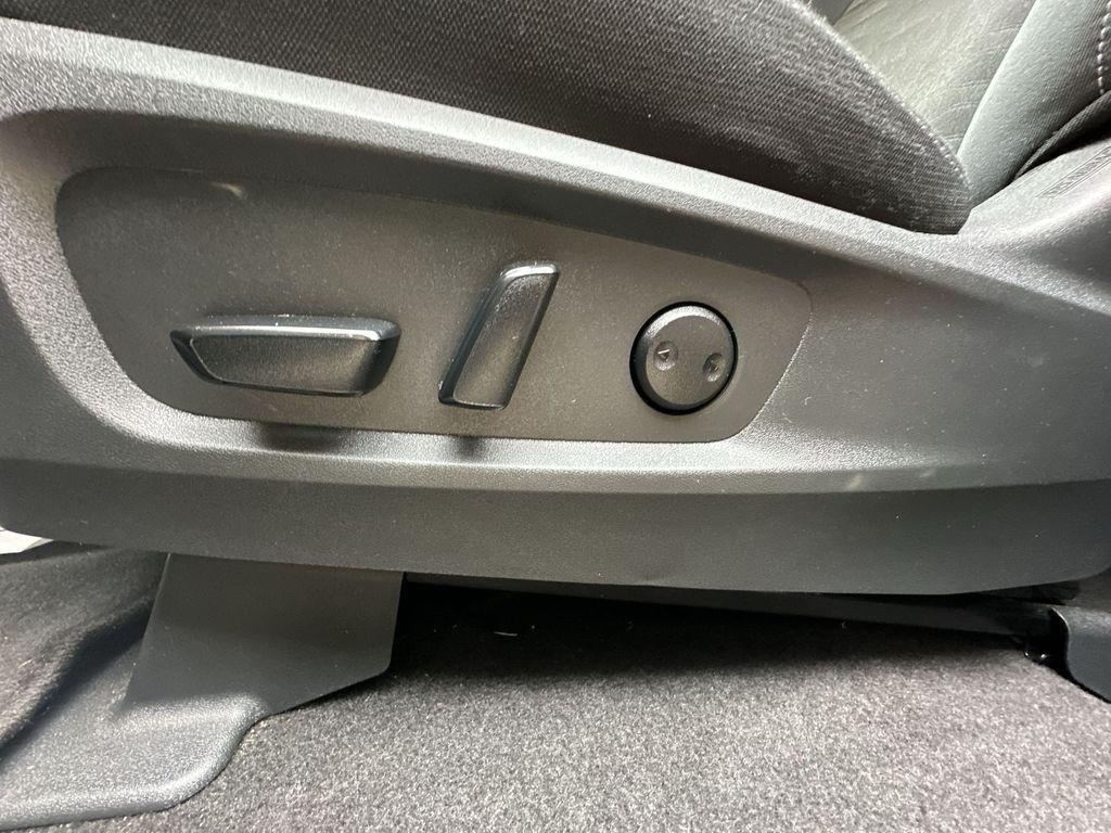 used 2025 Nissan Pathfinder car, priced at $31,400