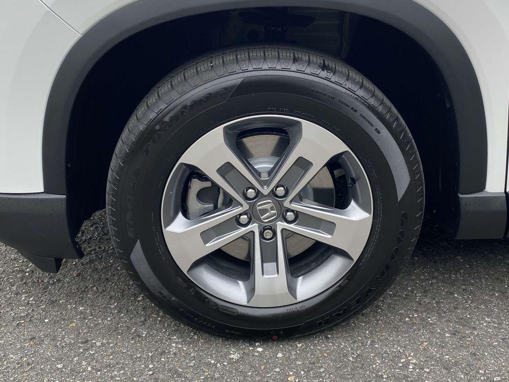 new 2025 Honda Pilot car, priced at $43,630