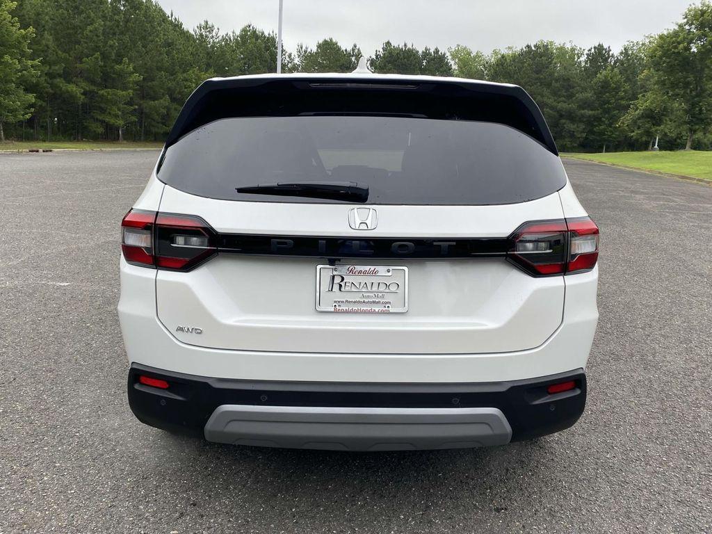 new 2025 Honda Pilot car, priced at $43,630