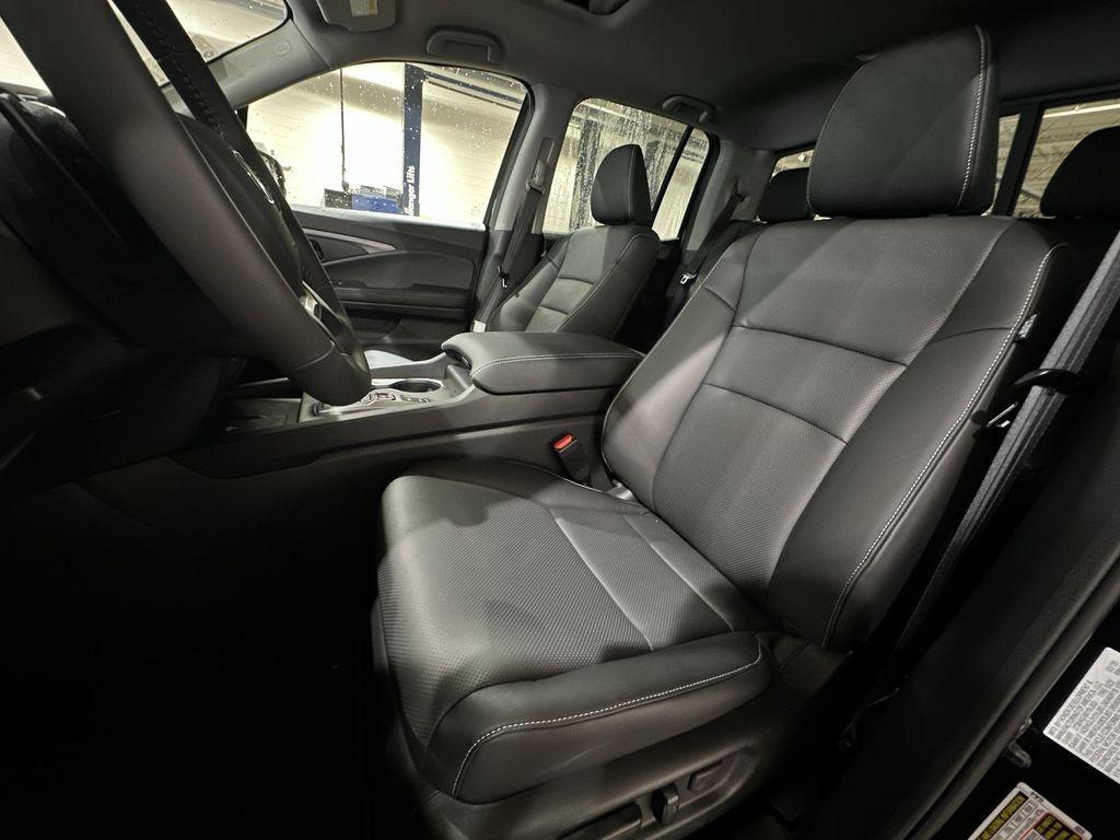new 2025 Honda Ridgeline car, priced at $39,209