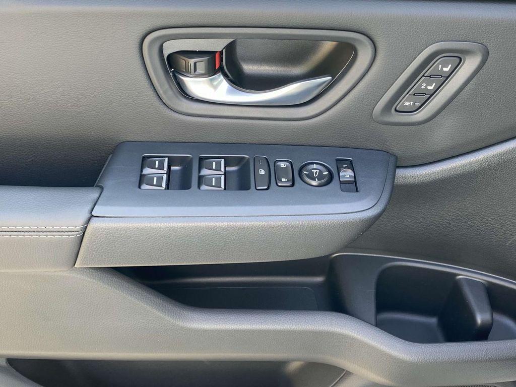 new 2025 Honda Pilot car, priced at $43,630