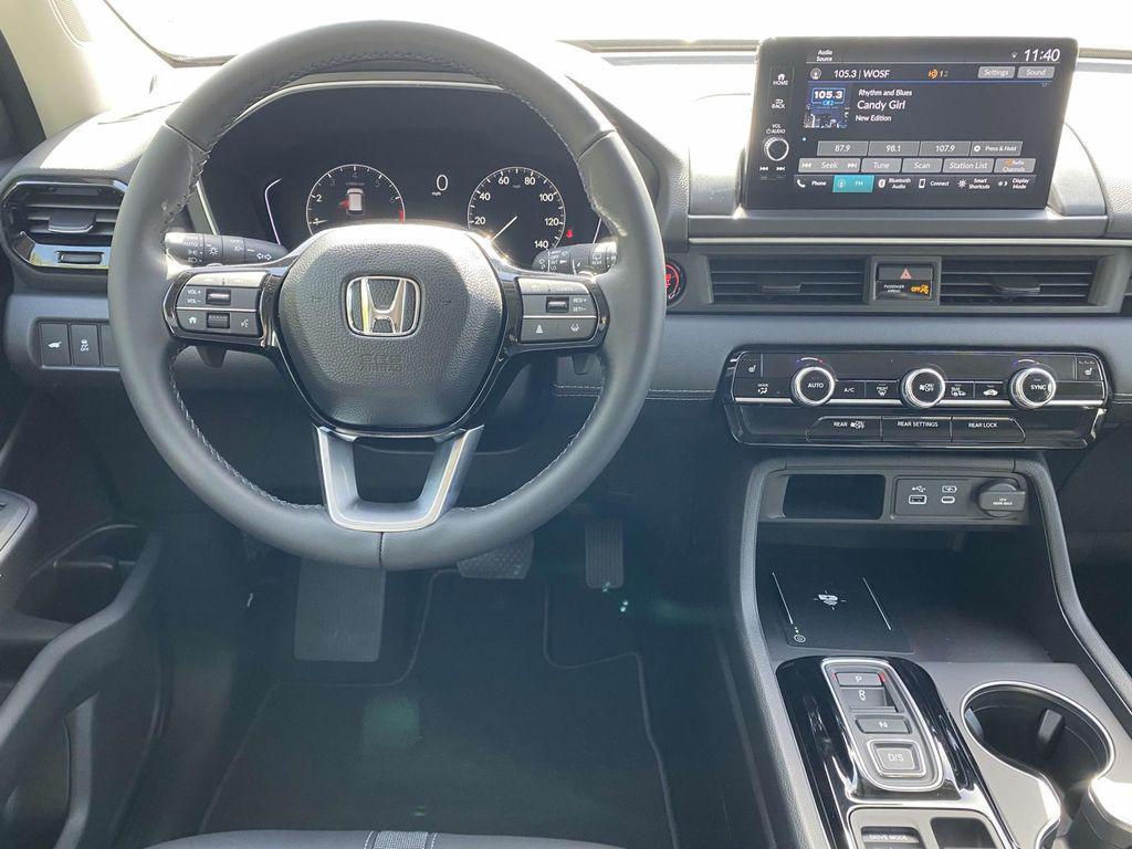 new 2025 Honda Pilot car, priced at $43,630