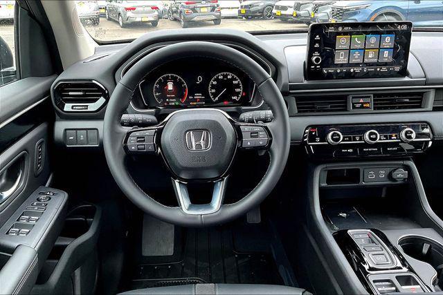 new 2025 Honda Pilot car, priced at $42,797