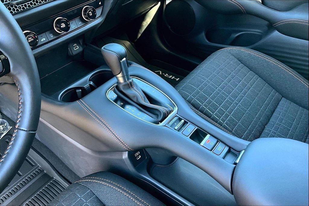 new 2025 Honda HR-V car, priced at $27,977