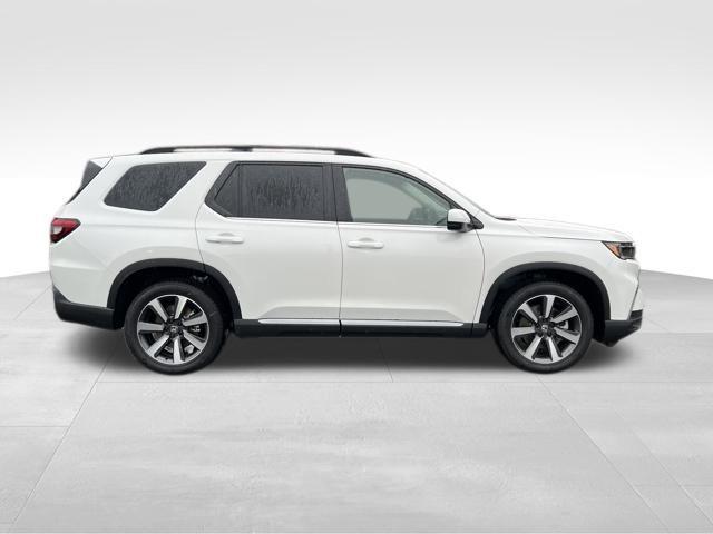new 2025 Honda Pilot car, priced at $50,780